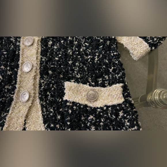 Chanel Black and Gold Tweed Egyptian Collections Cardigan - Picture 7 of 16